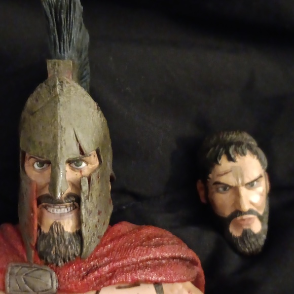 King Leonidas speaking action figure - Picture 2 of 6